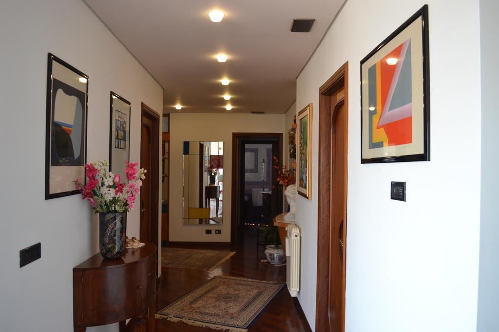 Super Attico B&B Comiso Luaran gambar
