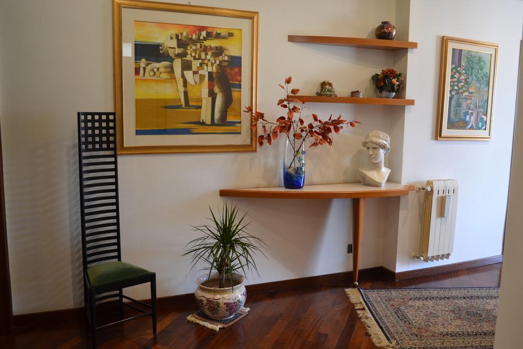 Super Attico B&B Comiso Luaran gambar
